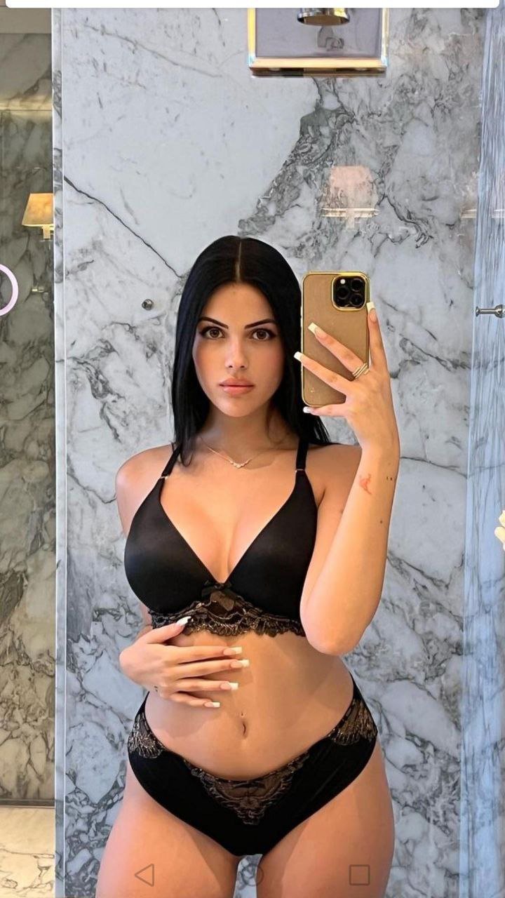 Lucia Bellido #69MegKSl