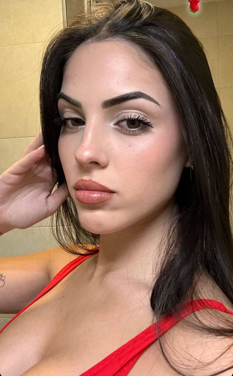 Lucia Bellido #9a2sFh87