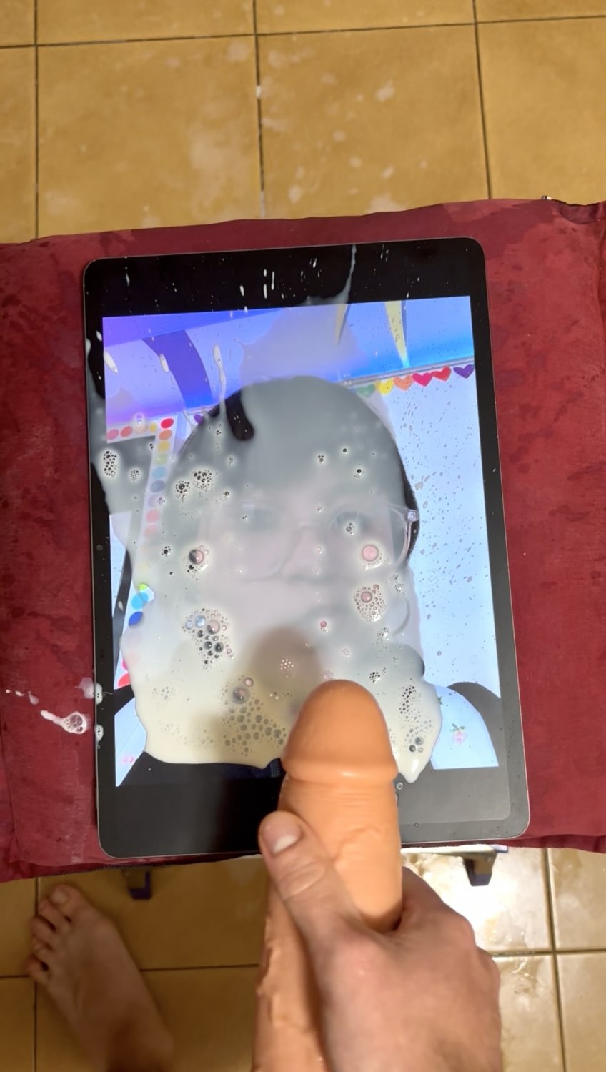 Sexy girl face cum tribute (fake cock) (request) #2EnnOb60